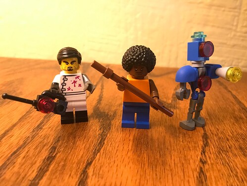 Minifigs with accessories
